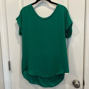 Pleione Women’s Drapey Short Sleeve Blouse Workwear Emerald Green Size Medium